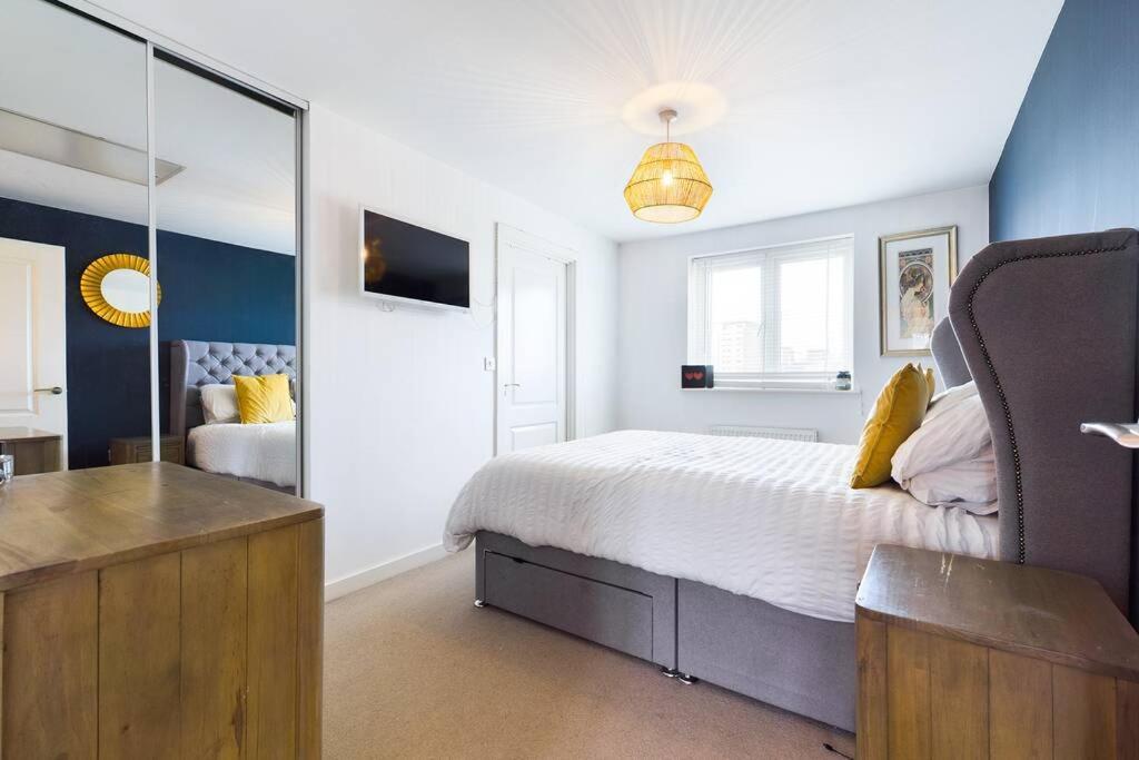 Chic City Centre Apartment With Allocated Parking Swansea Luaran gambar